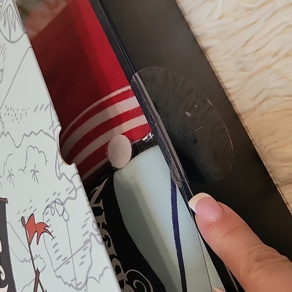 Disney Pirates of the Caribbean Newborn 4 Piece Layette Set - Picture 6 of 6